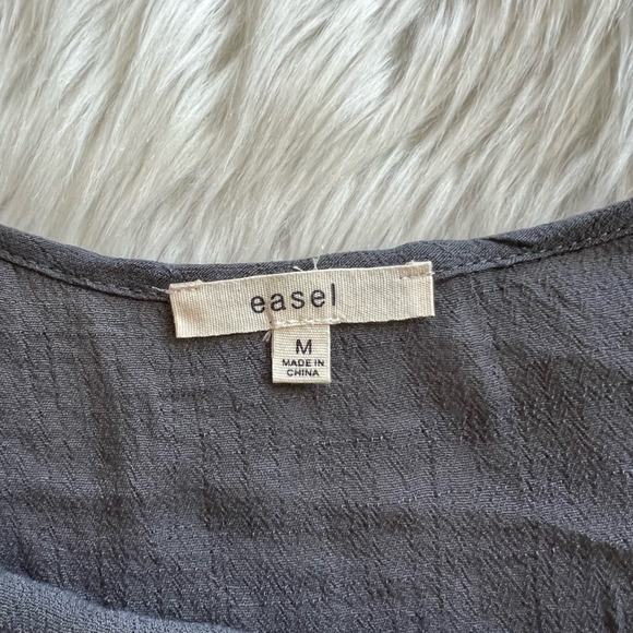 Easel Womens Camisole Cami Top Gray Textured Spaghetti Strap Scoop Ruffles M - Picture 7 of 7